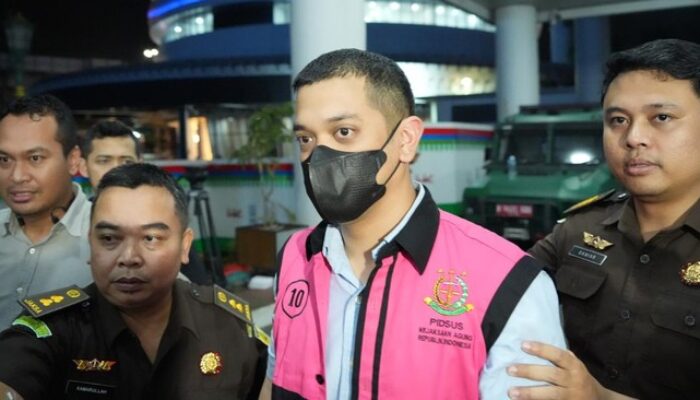 Kejagung Geledah Rumah Riza Chalid, Usut Korupsi Minyak Pertamina Rp193,7 Triliun