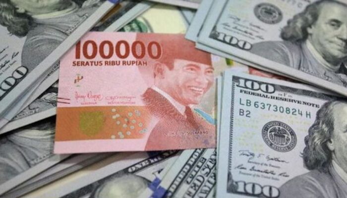 Rupiah Tertekan di Tengah Gejolak Global: Perang Dagang Memanas, Dolar Perkasa