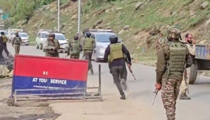 Krisis di Kashmir Memanas: India dan Pakistan Terlibat Baku Tembak, Dunia Cemas Potensi Perang Nuklir