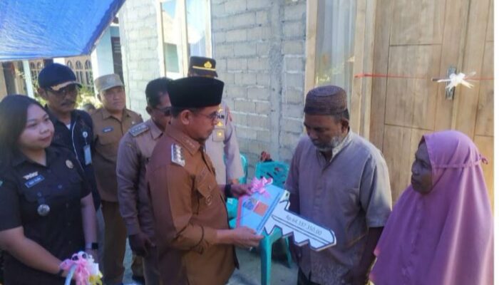 Bupati Boltara Resmikan Tiga Unit Rumah Layak Huni Di Kecamatan Sangkub