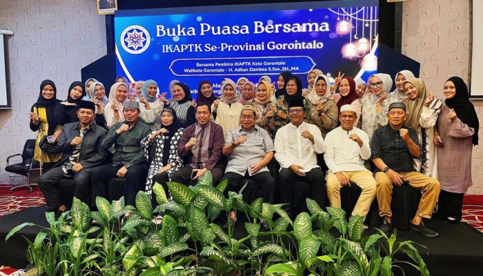 Buka Puasa Bersama Jebolan IPDN, Mungkinkah Walikota Adhan Dambea Bermohon Perhatian Gubernur Lewat Sekda Provinsi Gorontalo?