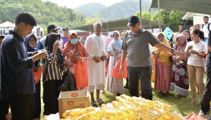 Pemprov Gorontalo Gelar Pasar Murah Ramadan di Dembe, Warga Tebus Paket Sembako Bersubsidi